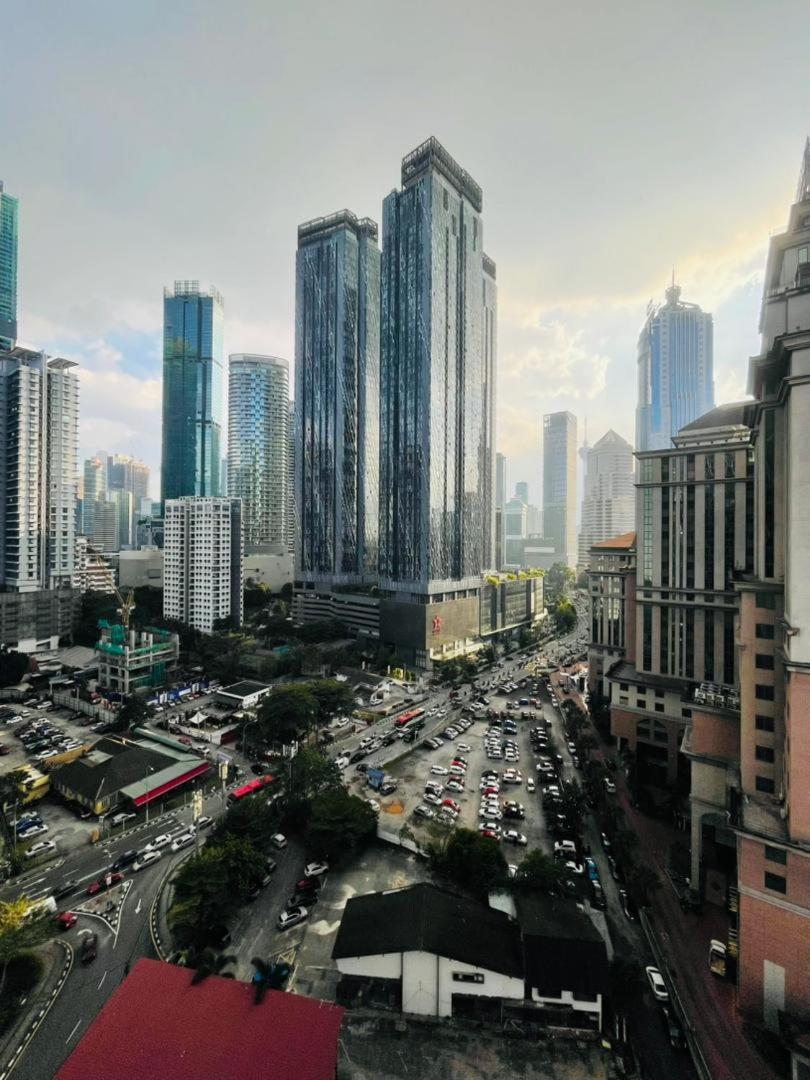 Scarletz Suites Klcc Kuala Lumpur By Okidoki Homes กัวลาลัมเปอร์ ภายนอก รูปภาพ