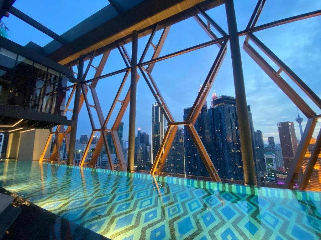 Scarletz Suites Twin Tower Klcc Kuala Lumpur By Okidoki ภายนอก รูปภาพ