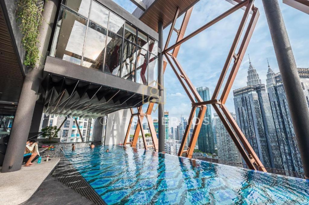 Scarletz Suites Twin Tower Klcc Kuala Lumpur By Okidoki ภายนอก รูปภาพ
