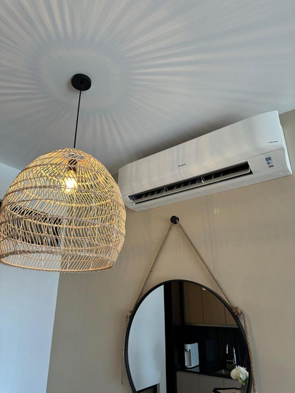Scarletz Suites Klcc Kuala Lumpur By Okidoki Homes กัวลาลัมเปอร์ ภายนอก รูปภาพ