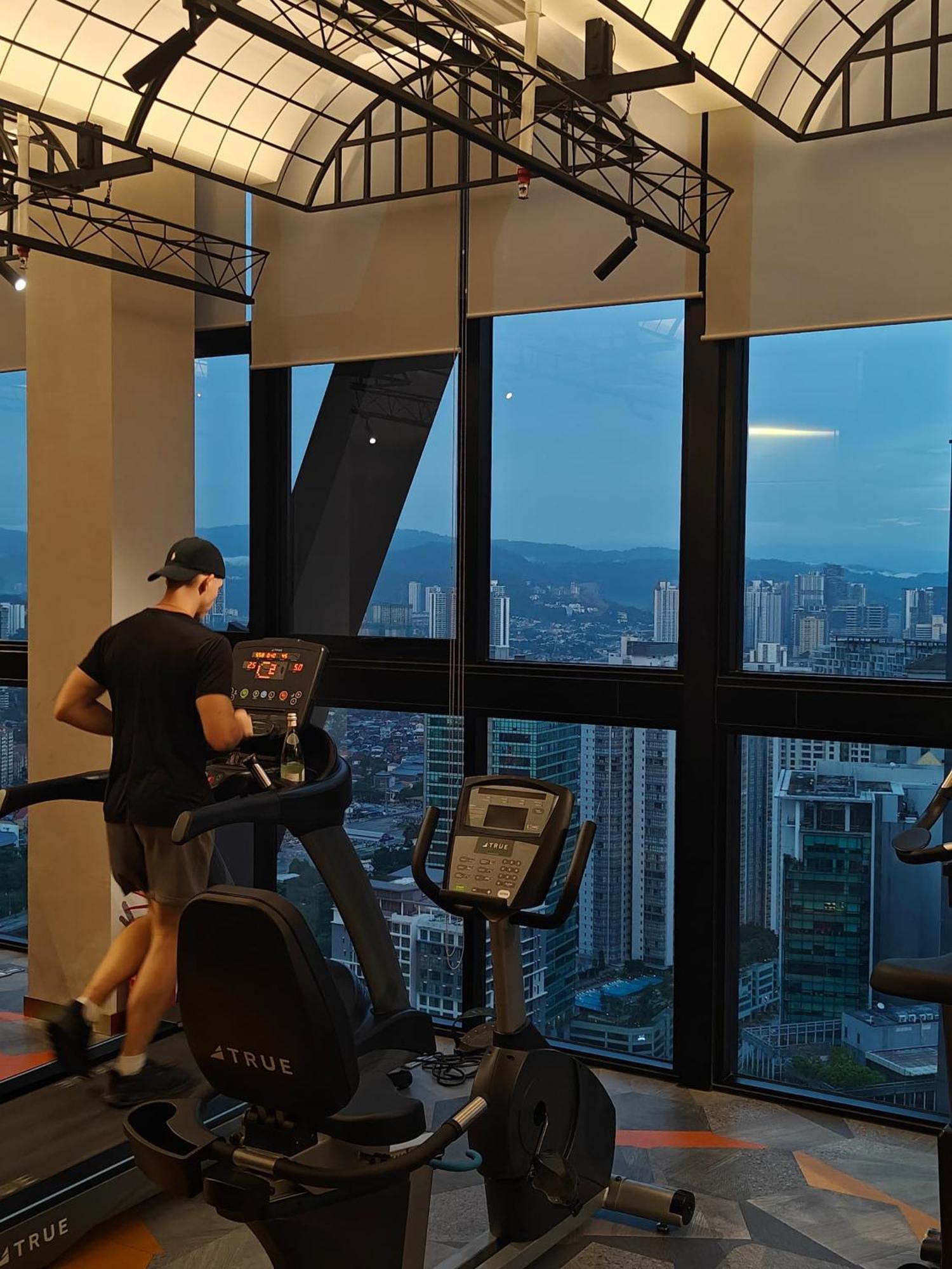 Scarletz Suites Twin Tower Klcc Kuala Lumpur By Okidoki ภายนอก รูปภาพ