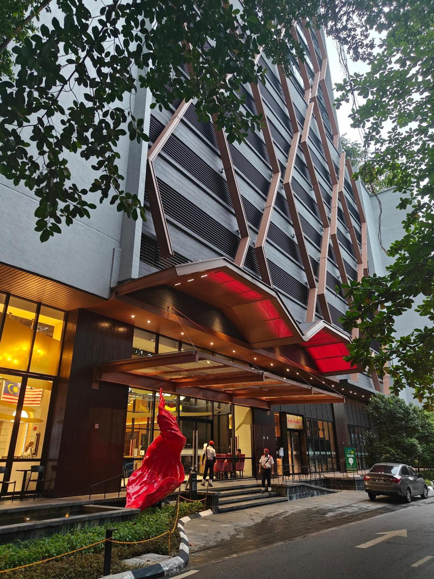Scarletz Suites Twin Tower Klcc Kuala Lumpur By Okidoki ภายนอก รูปภาพ