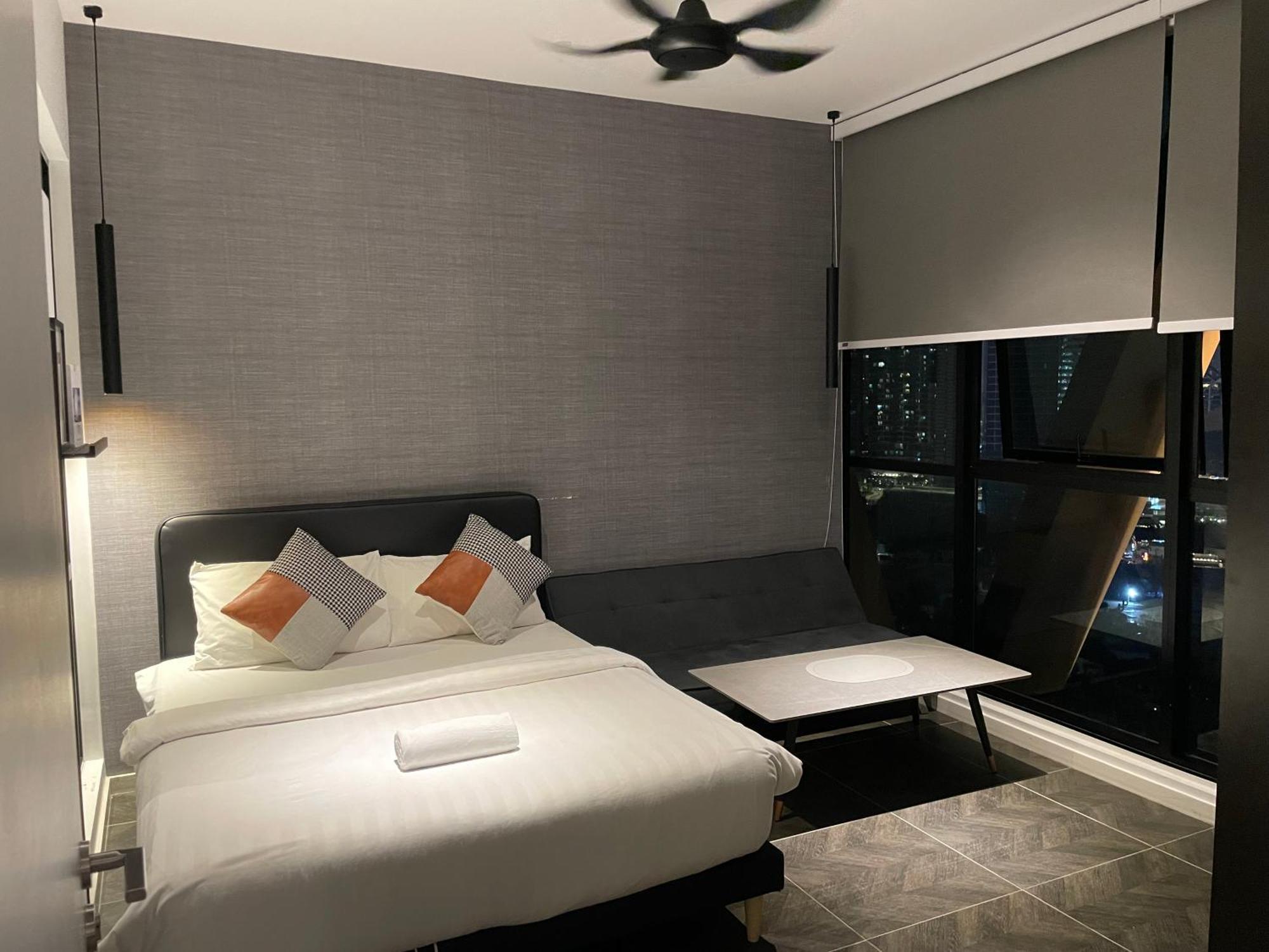Scarletz Suites Twin Tower Klcc Kuala Lumpur By Okidoki ภายนอก รูปภาพ