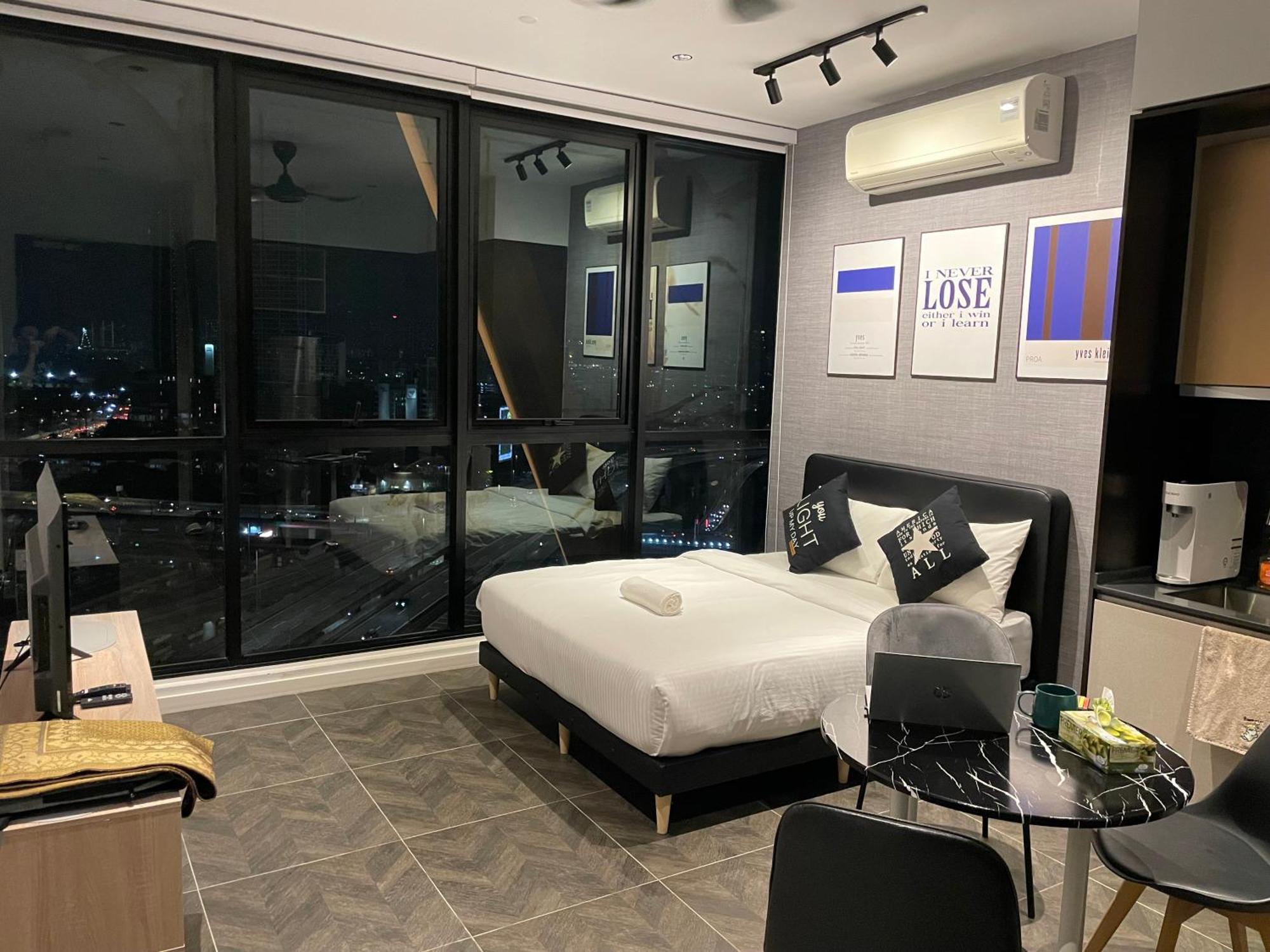 Scarletz Suites Klcc Kuala Lumpur By Okidoki Homes กัวลาลัมเปอร์ ภายนอก รูปภาพ