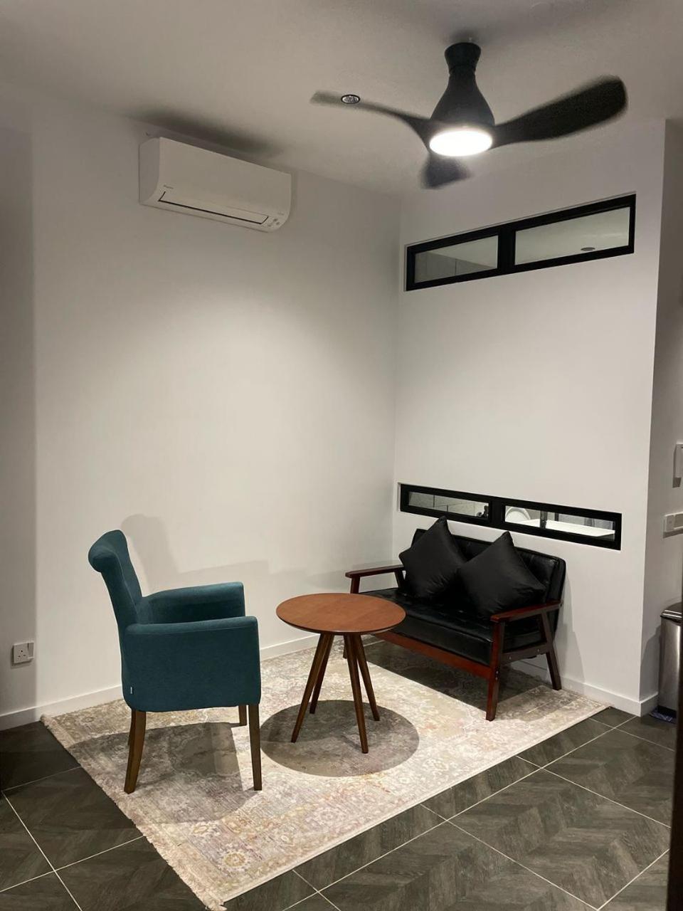 Scarletz Suites Klcc Kuala Lumpur By Okidoki Homes กัวลาลัมเปอร์ ภายนอก รูปภาพ