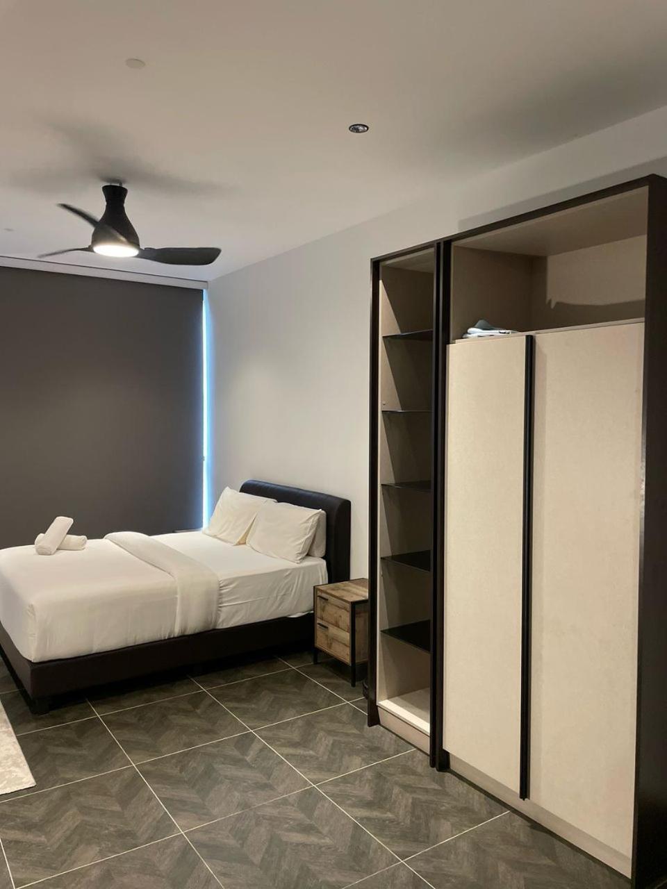 Scarletz Suites Twin Tower Klcc Kuala Lumpur By Okidoki ภายนอก รูปภาพ