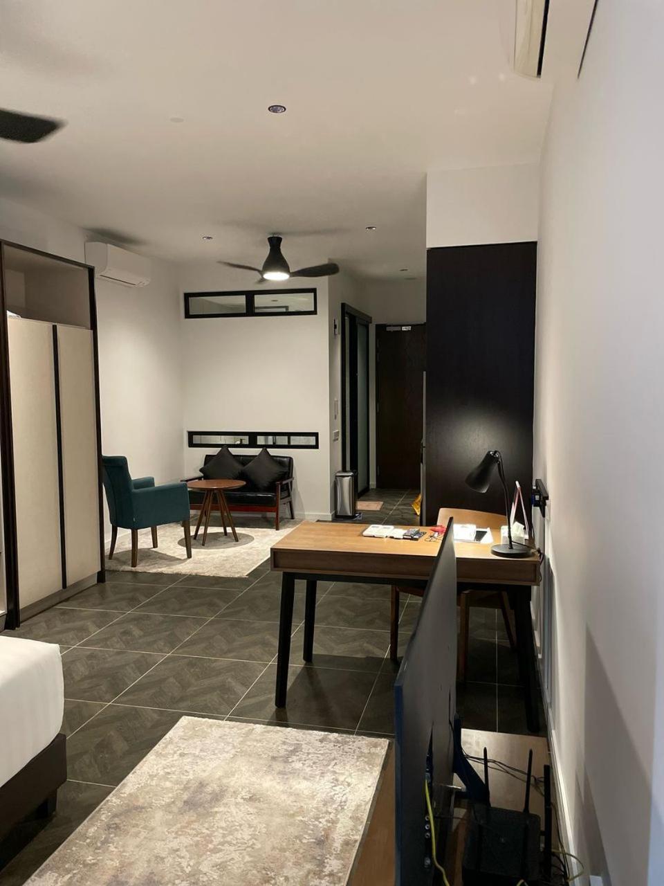 Scarletz Suites Twin Tower Klcc Kuala Lumpur By Okidoki ภายนอก รูปภาพ